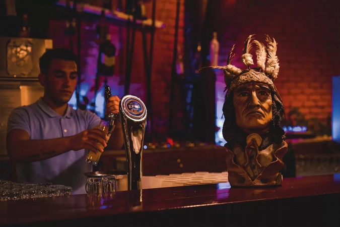 Bar