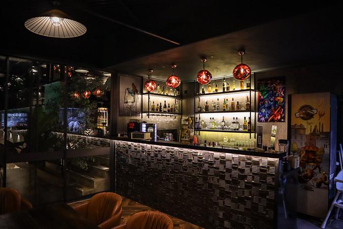 Bar